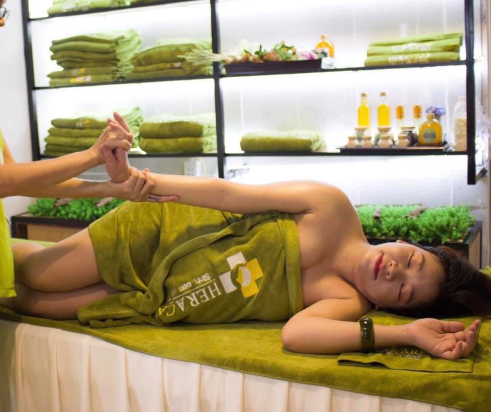 massage bà bầu hera care